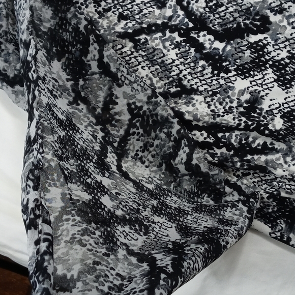 Forever Jade XL womens sleeveless layered blouse - Picture 5 of 8